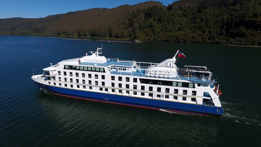 Australis presenta en FITUR nuevo barco y nueva ruta