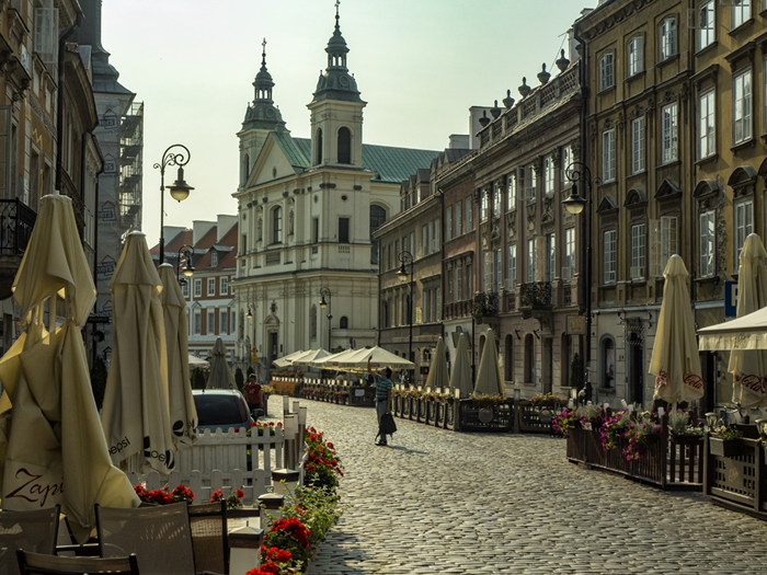 VARSOVIA, El resurgir del Ave Fénix