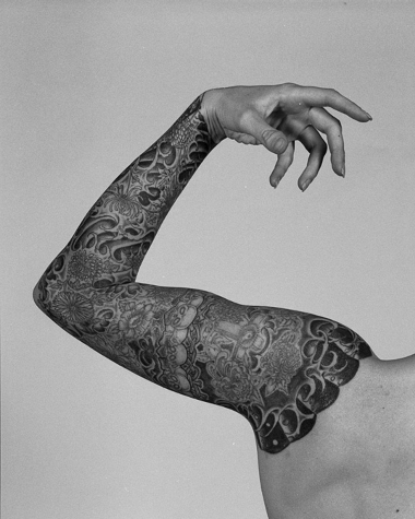 air_port_photo - El brazo de Ana, 1/3, 1992© Alberto García-Alix 
