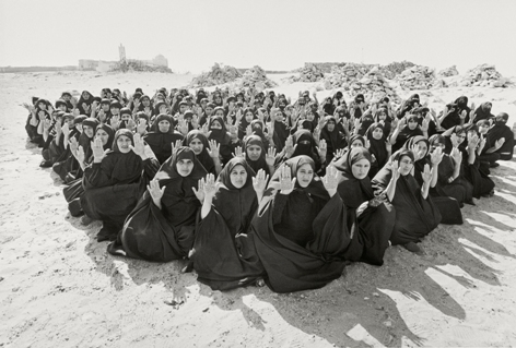 Espacio Compartido - Sin título (de la serie Éxtasis), 1999 © Shirin Neshat. Cortesía  Courtesy Gladstone Gallery, New York and Brussels