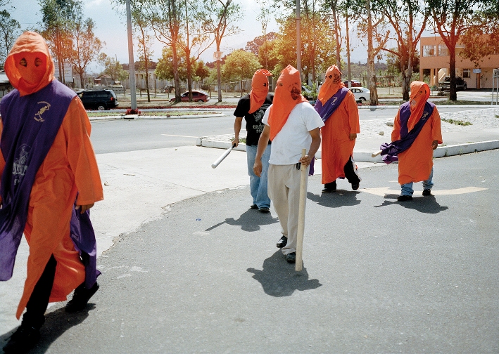 Juan Diego Valera, Diente de Chucho, Ciudad de Guatemala, 2011. © Juan Diego Valera
