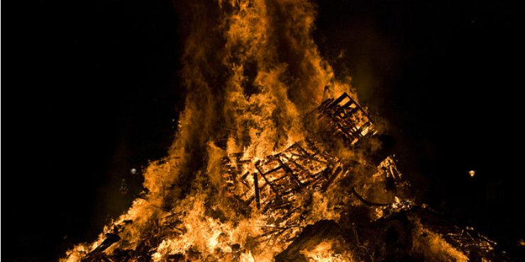 Biggar Bonfire © Greg’s One | Creative Commons