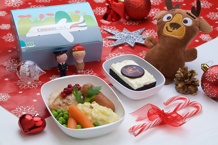 Emirates trae la Navidad a bordo