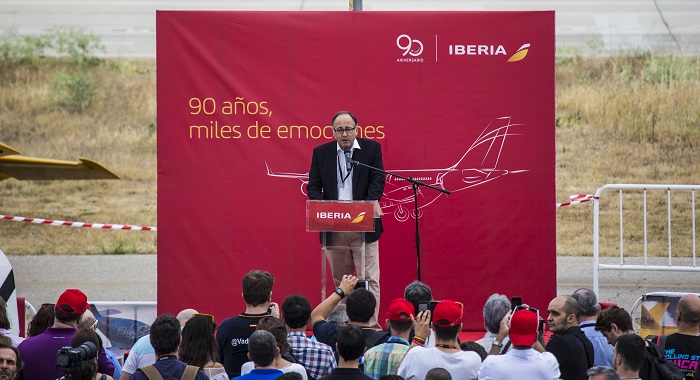 Iberia brinda por sus 90 años de historia  