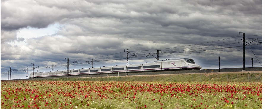 Renfe pone en servicio el Talgo Granada-Madrid con 3.000 billetes vendidos