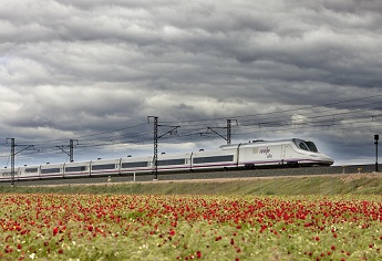 Renfe pone en servicio el Talgo Granada-Madrid con 3.000 billetes vendidos