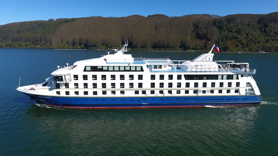 Australis presenta en FITUR nuevo barco y nueva ruta