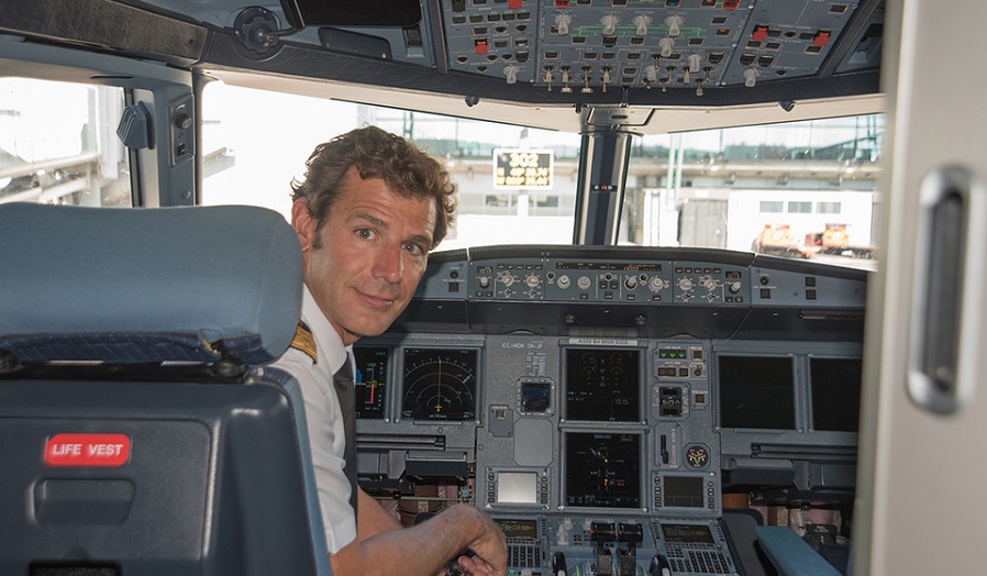 Iberia financiará la formación a futuros pilotos de la compañía
