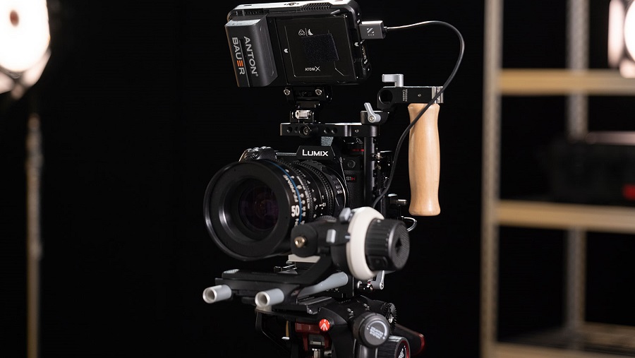 Nueva LUMIX S1H con calidad cinematográfica y la primera del mundo 6K/24p