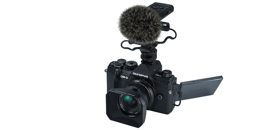 Olympus lanza al mercado el objetivo ED 12-45mm F4 PRO y un kit de creación de contenido de vídeo