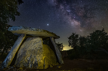 28 experiencias astroturisticas por el cielo de Cáceres