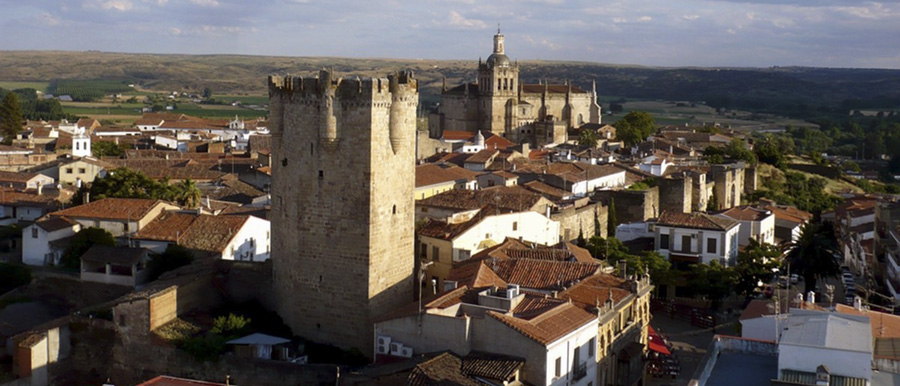 Coria, destino de embrujo para viajar este otoño