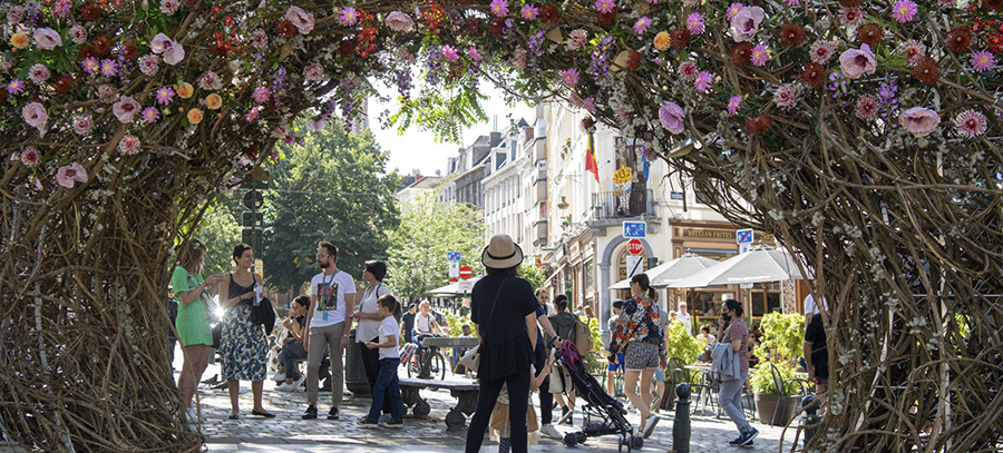 Flowertime 2023, el evento floral que inunda de color el ayuntamiento de Bruselas